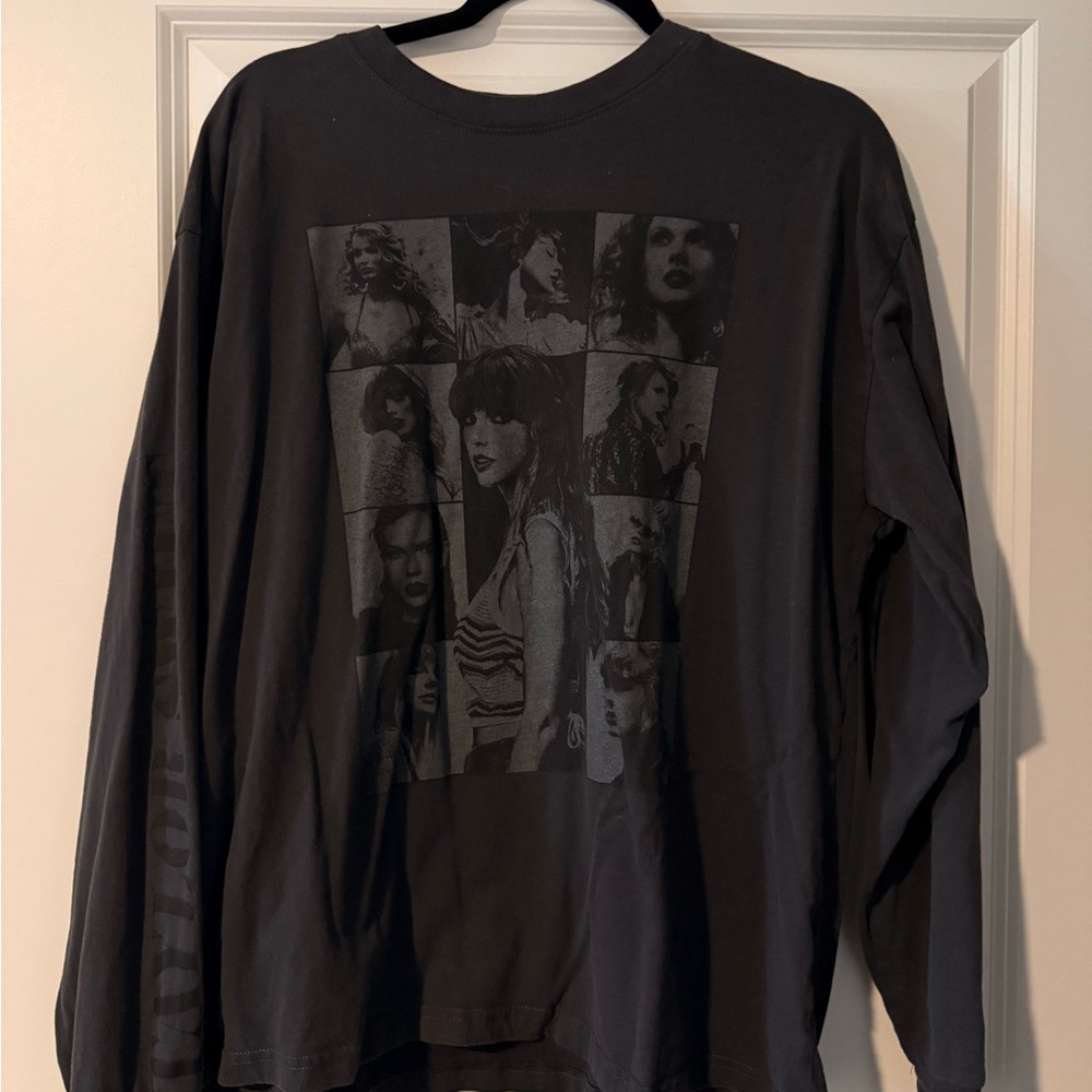 Taylor Swift Black Tour Shirt